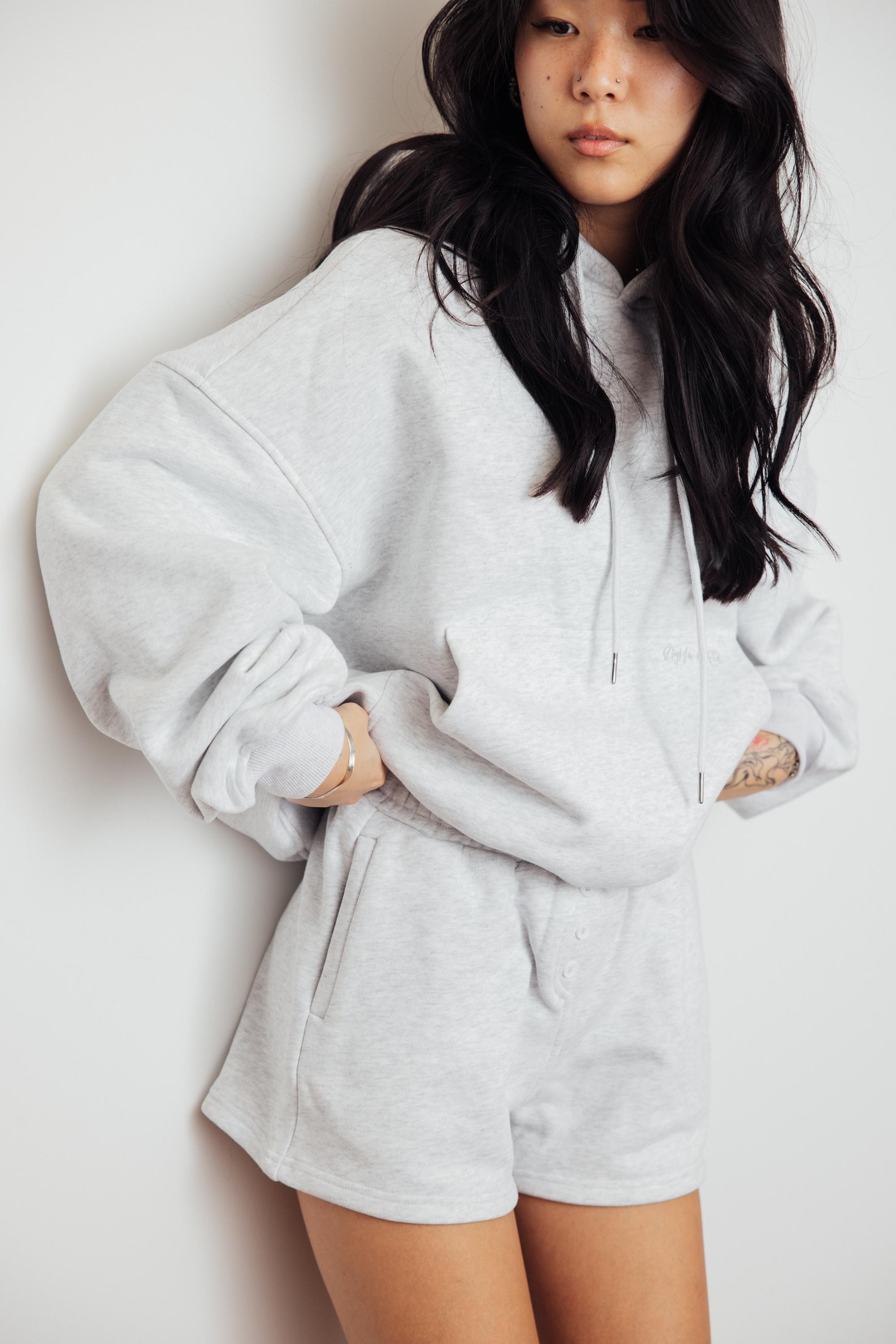 V2. Relaxed Oversized Hoodie