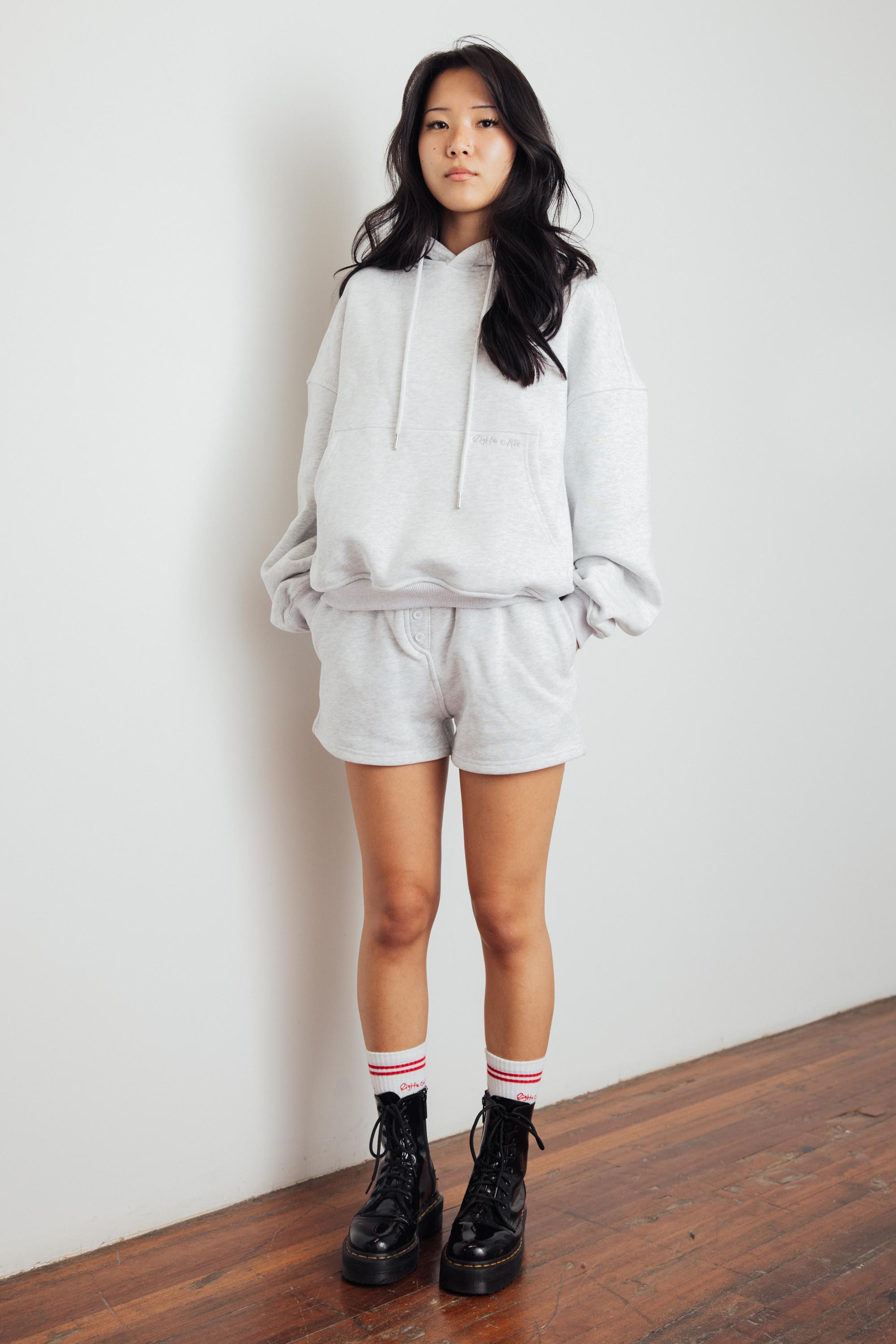 V2. Wide Leg Sweat Shorts